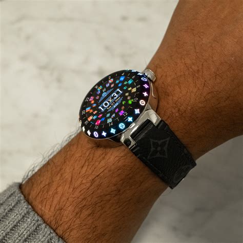 louis vuitton tuch blau|louis vuitton light up watch.